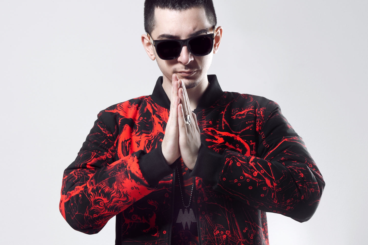 IUTER Zodiac Red Capsule Collection
