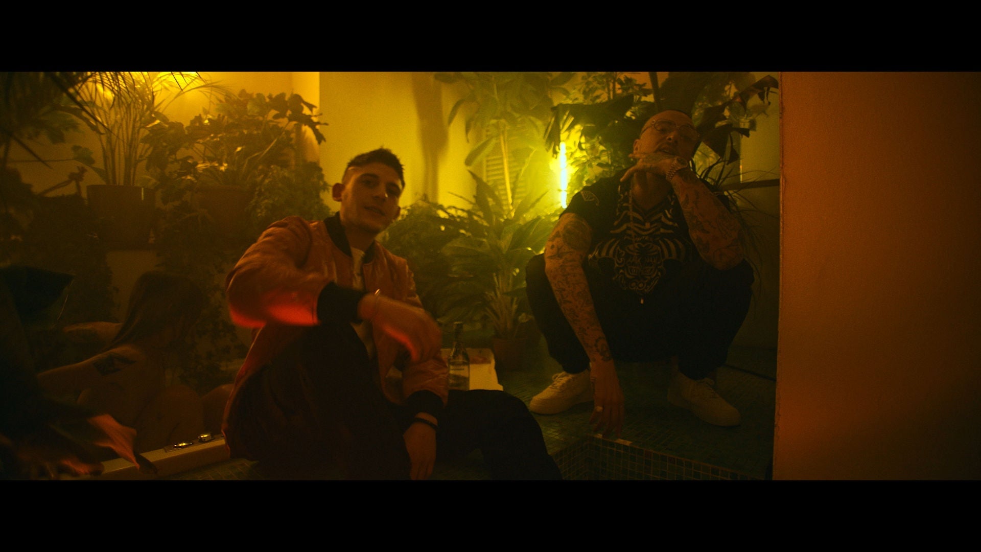 IUTER X THE NIGHT SKINNY, GUE PEQUENO & RKOMI