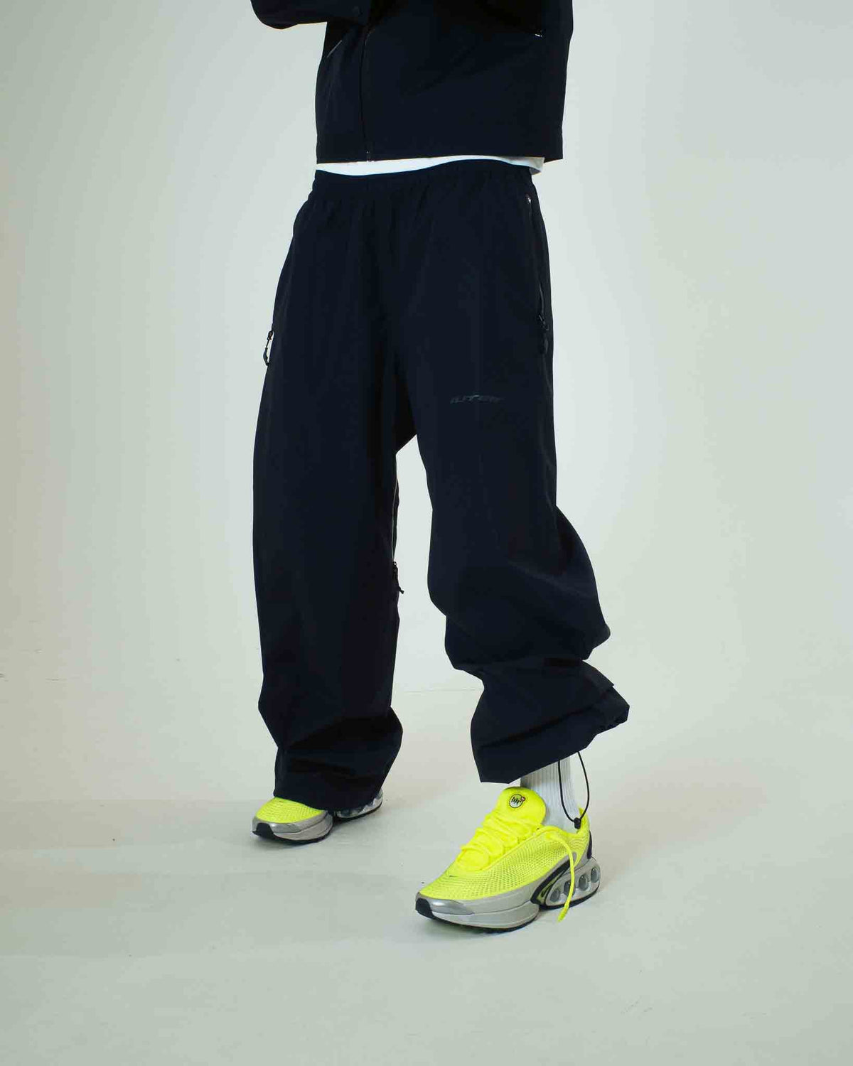 ARMOR TAPED PANTS BLACK