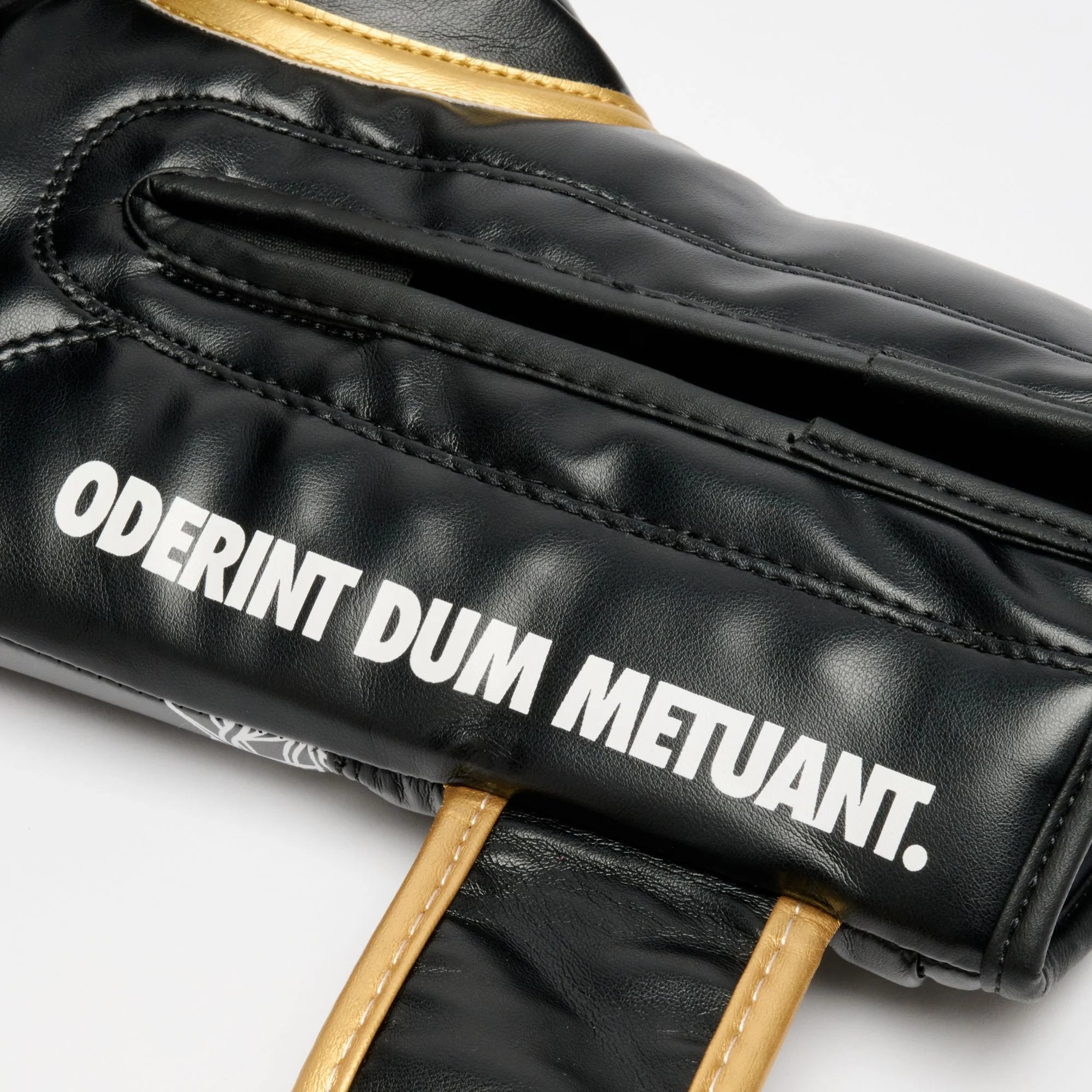 LEONE X IUTER BOXING GLOVES BARBEDWIRED BLACK