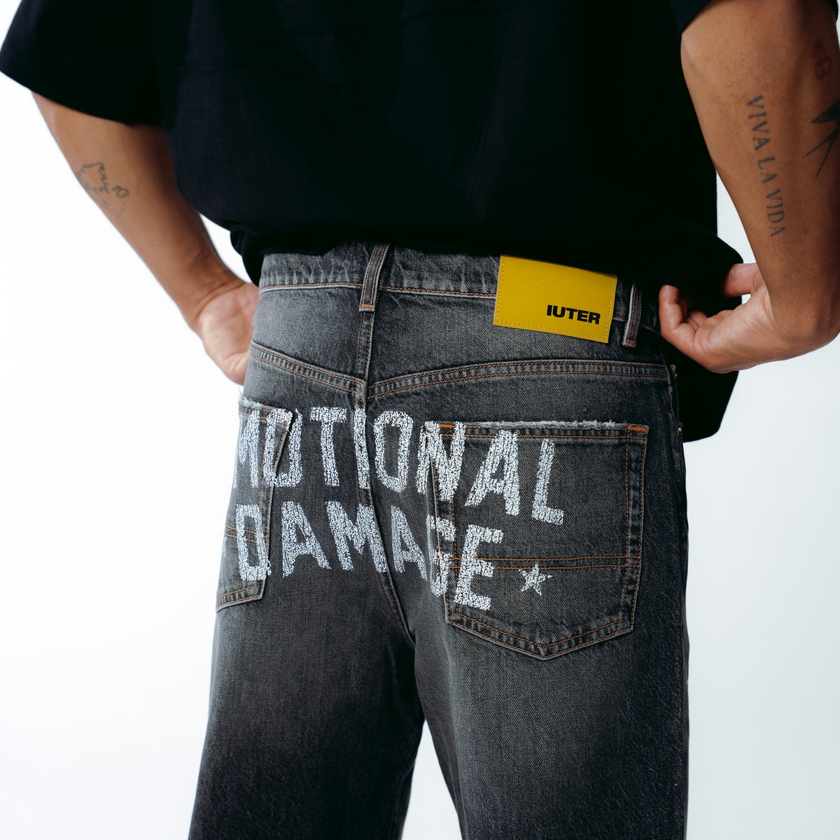 DAMAGE LOOSE DENIM PANTS CHARCOAL