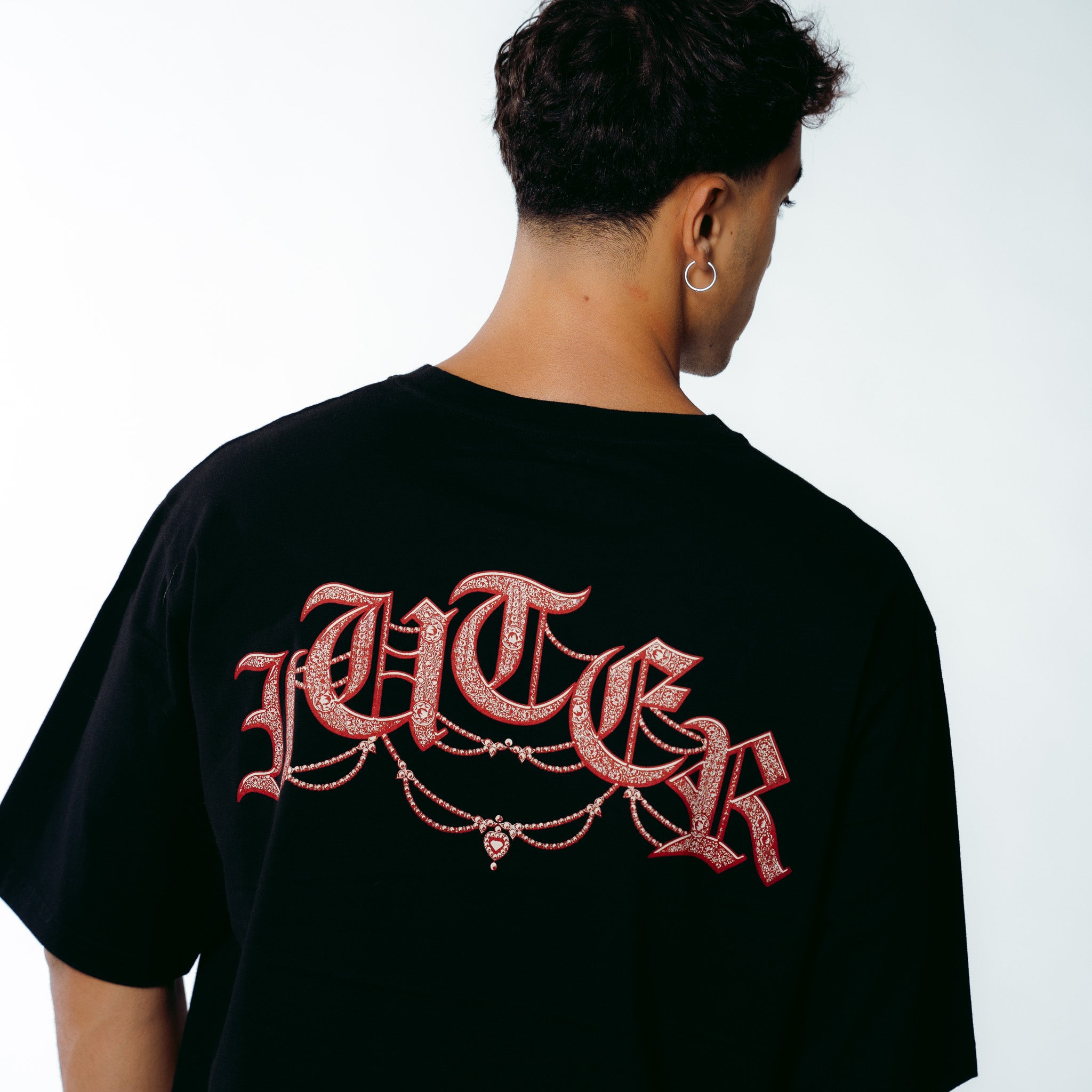 CHARM TEE BLACK