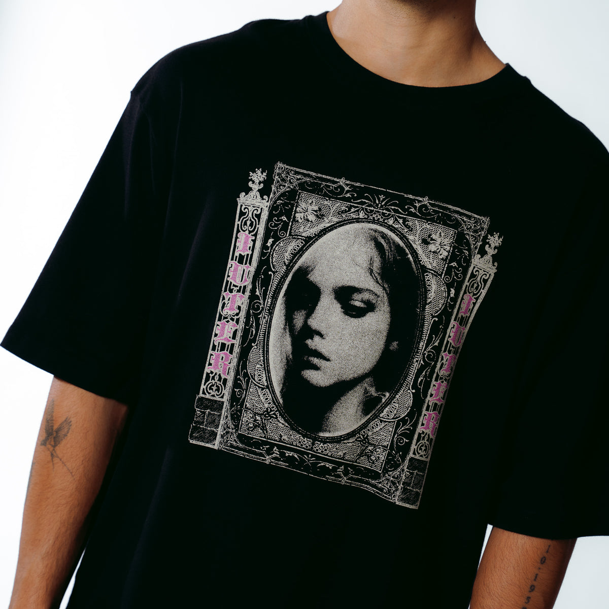 FALLEN LOVE RIBBED TEE BLACK