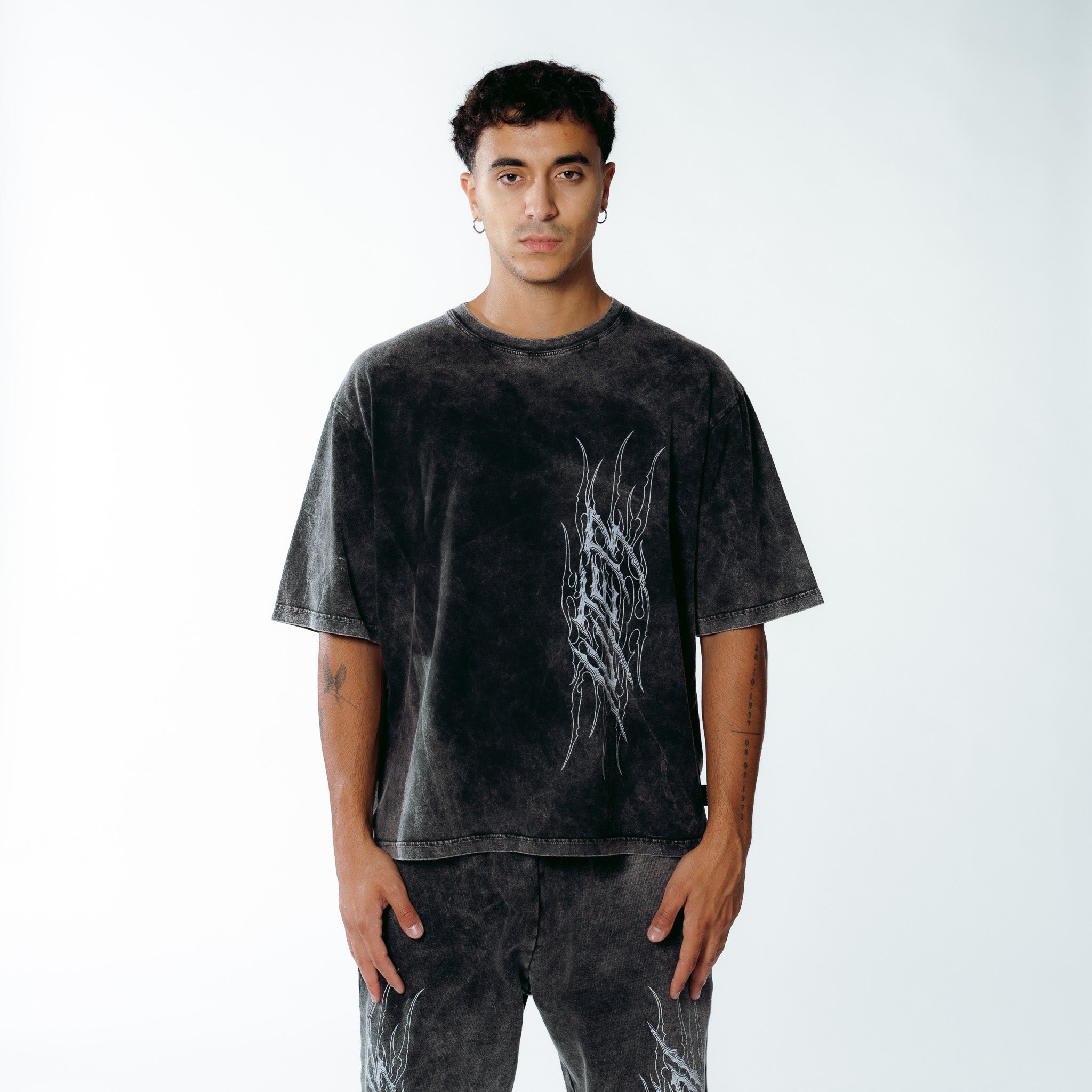 TRIBAL MARBLE TEE BLACK